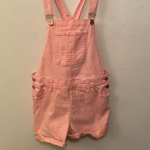Light peachy spring color overalls 🍑